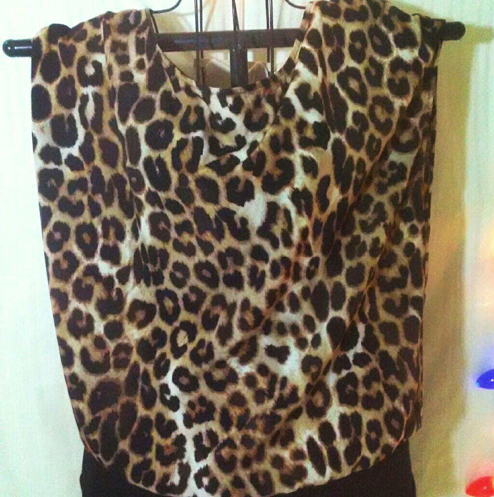 Express Sexy cheetah print blouse MED